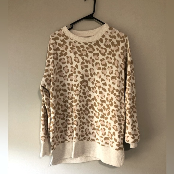 Aerie oversized leopard print crew neck in size small - Picture 2 of 5